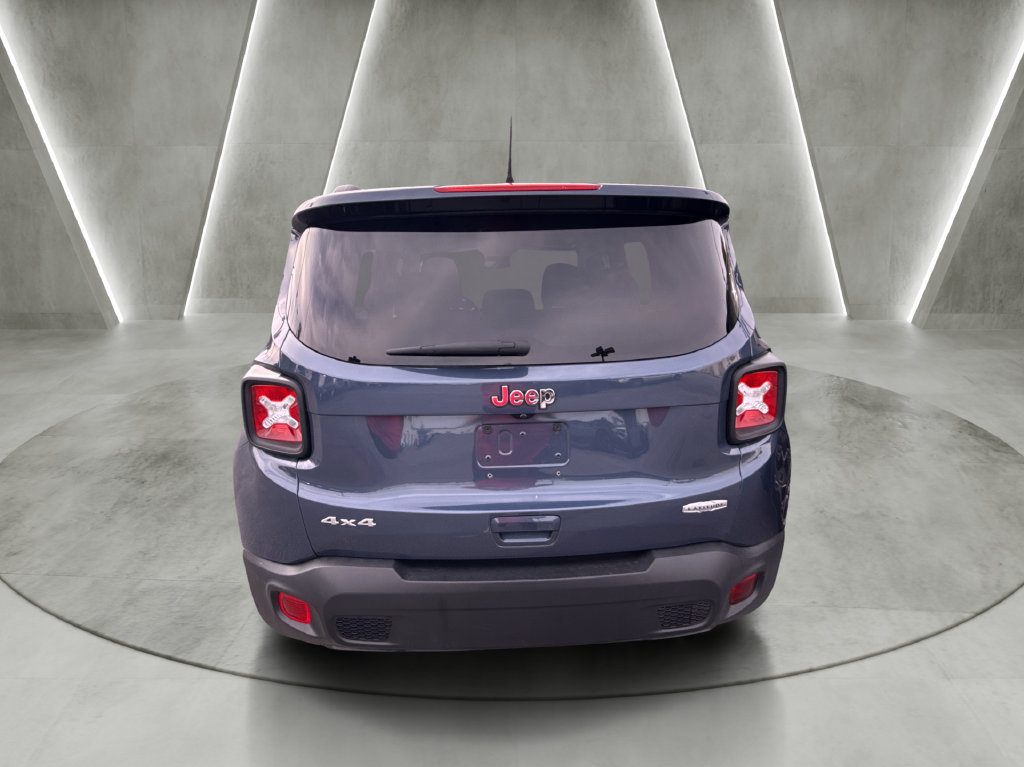 Used 2021 Jeep Renegade Latitude AWD/4WD image 4