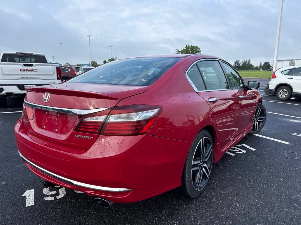 Used 2016 Honda Accord Sport image 10
