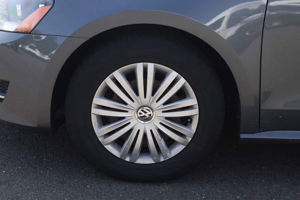 Used 2014 Volkswagen Passat 2.5 S FWD image 10