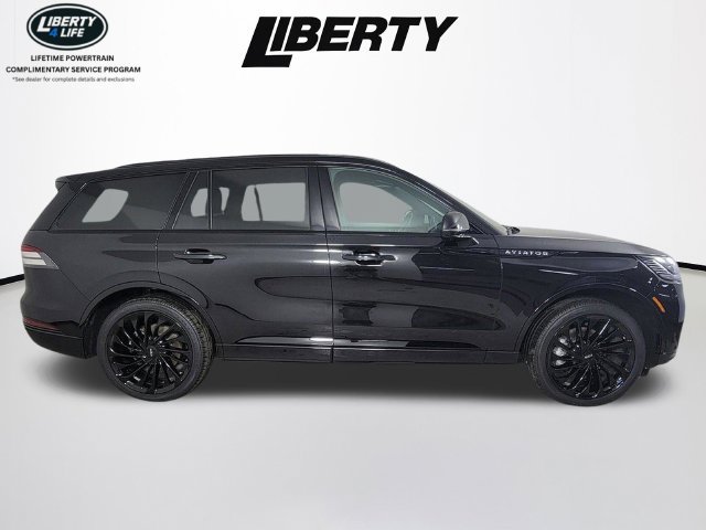 Used 2026 Lincoln Aviator Reserve w/ Jet Appearance Package AWD/4WD image 2