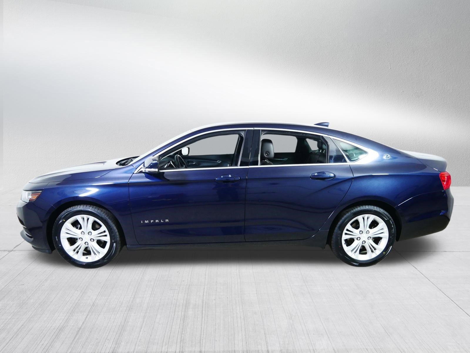 Used 2015 Chevrolet Impala LT w/ Convenience Package FWD image 4
