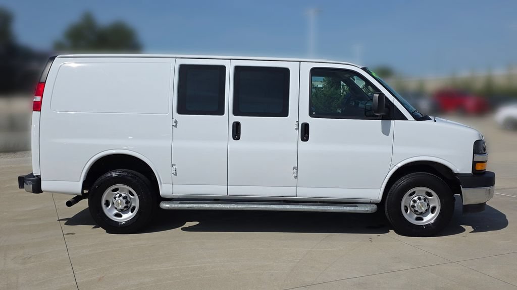 Used 2024 Chevrolet Express 2500 w/ Driver Convenience Package RWD image 6
