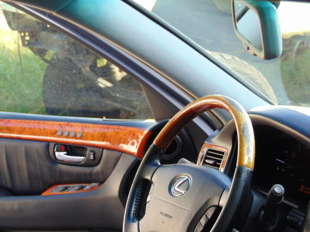 Used 2005 Lexus LS 430 image 24