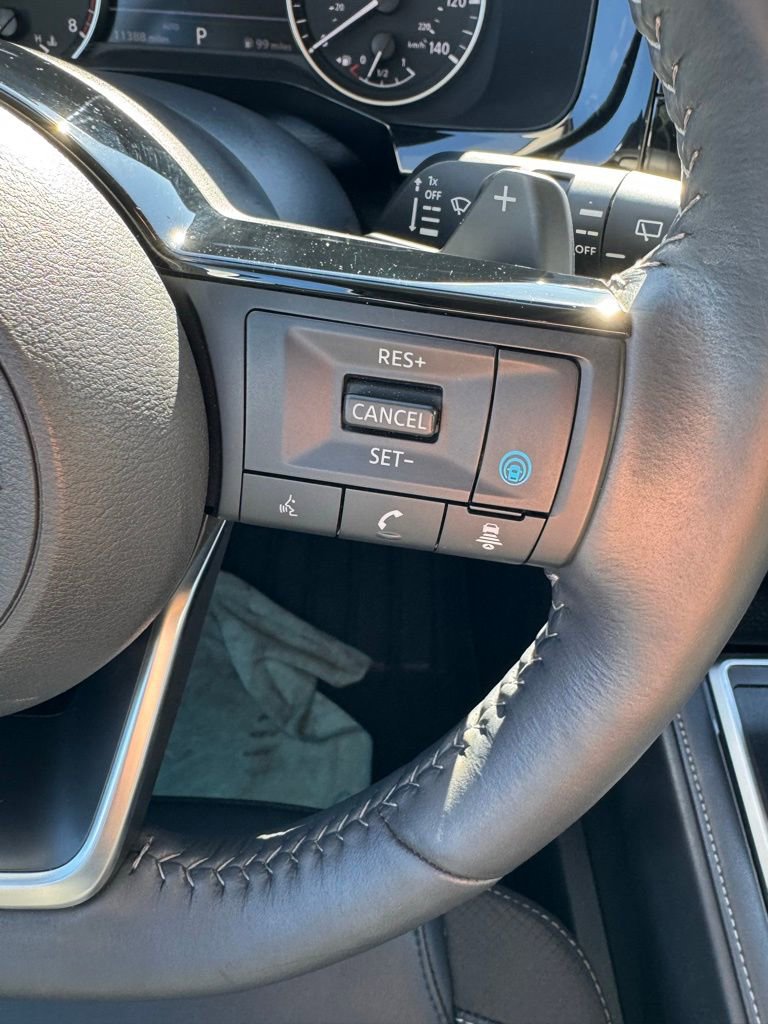 Used 2025 Nissan Pathfinder SL image 30