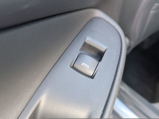 Used 2023 Buick Encore GX Preferred image 11