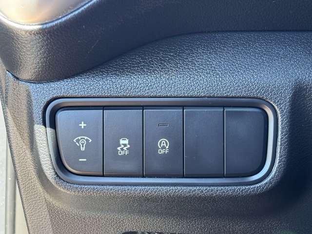 Used 2023 Kia Soul LX w/ Option Group 015 FWD image 31