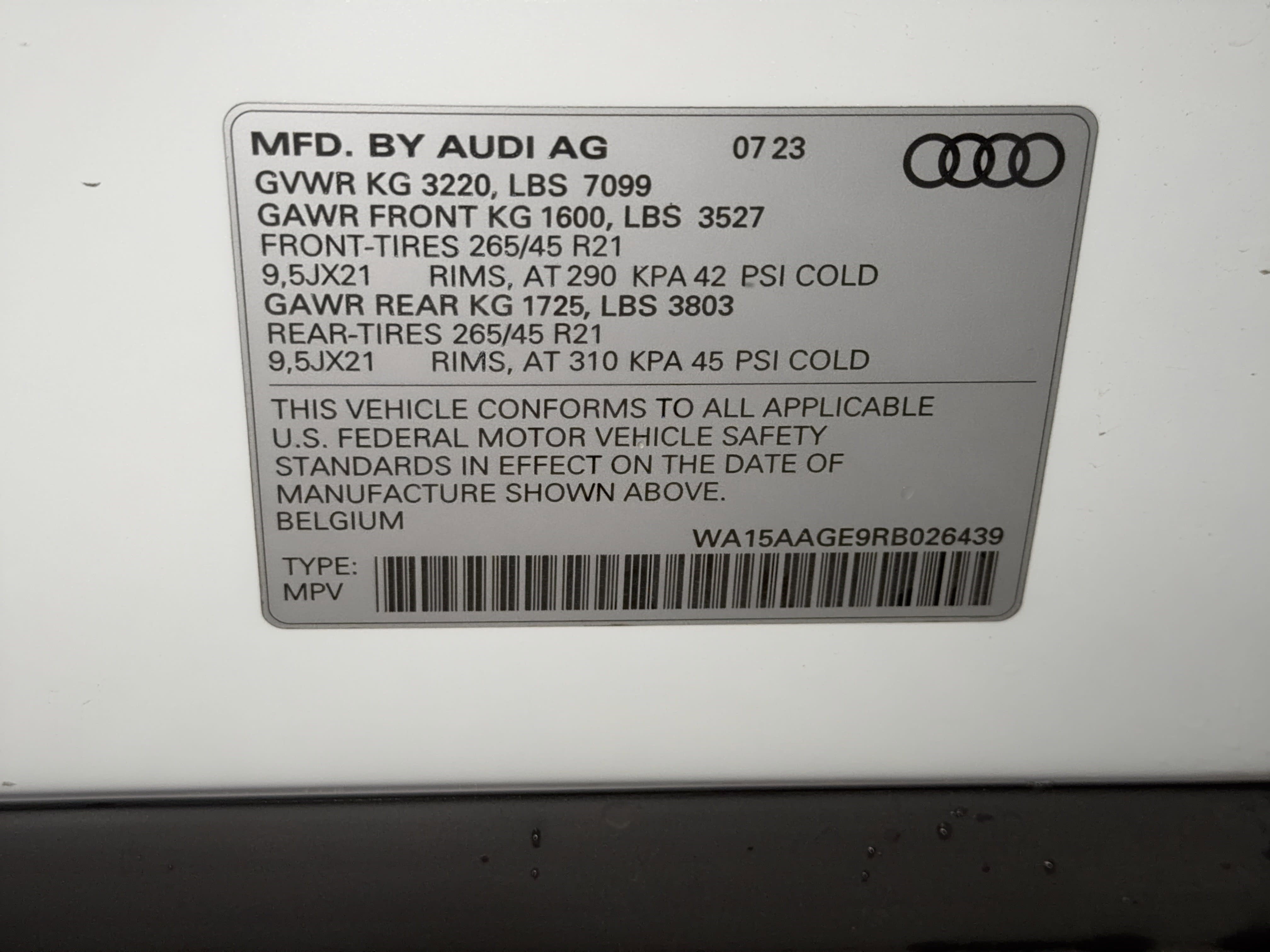 Used 2024 Audi Q8 e-tron Premium Plus AWD/4WD image 27