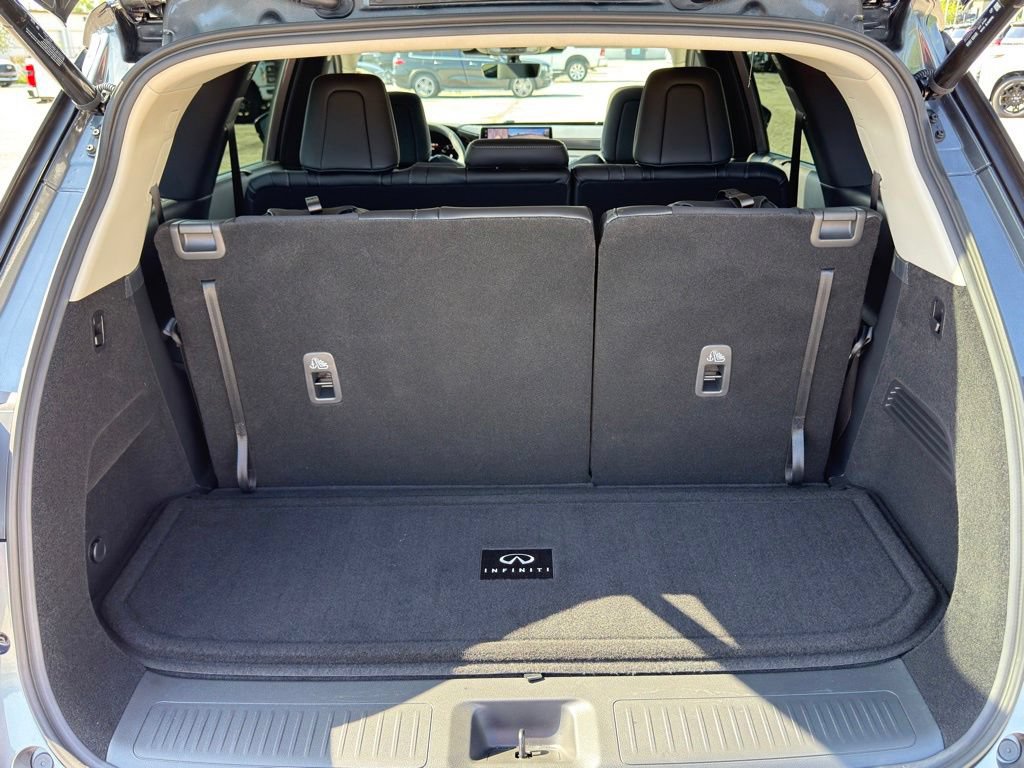 Certified 2026 INFINITI QX60 Luxe w/ Cargo Package AWD/4WD image 36