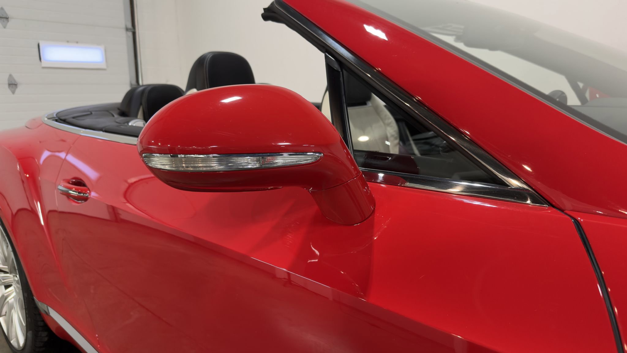 Used 2015 Bentley Continental GT image 16