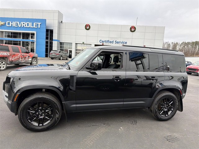 Used 2024 Land Rover Defender 110 S image 8