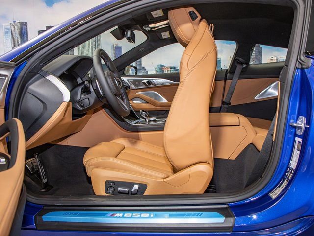 Used 2025 BMW M850i xDrive Coupe image 21
