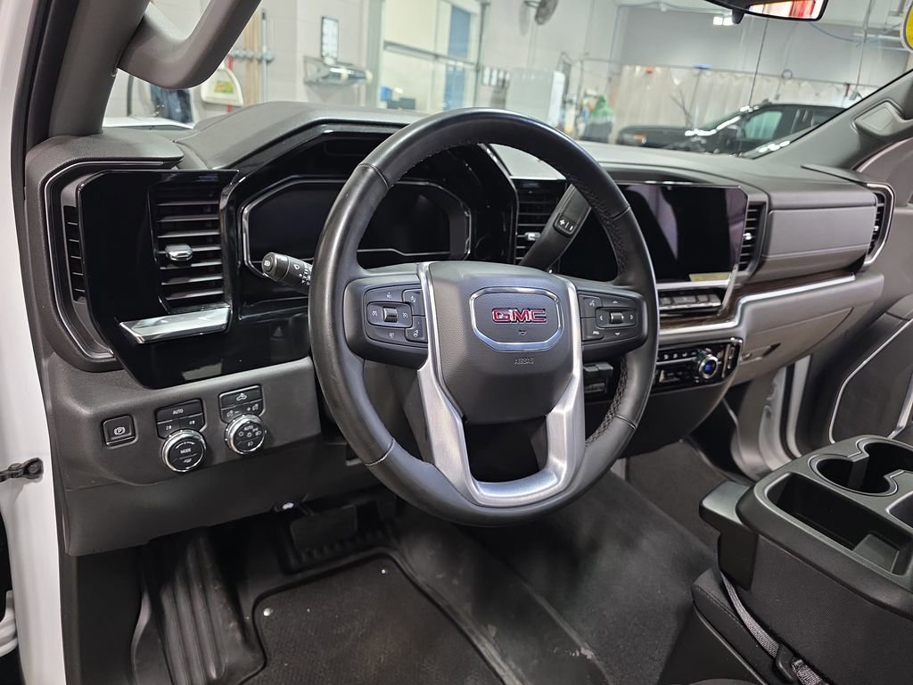 Used 2023 GMC Sierra 1500 Elevation image 15