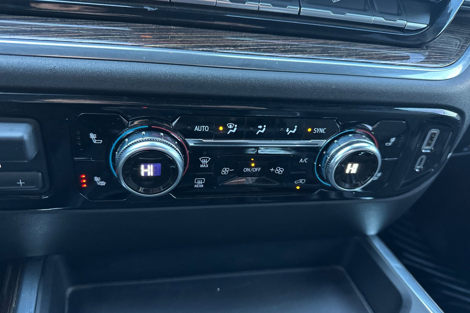 Used 2025 GMC Sierra 1500 Elevation w/ X31 Off-Road Package image 28