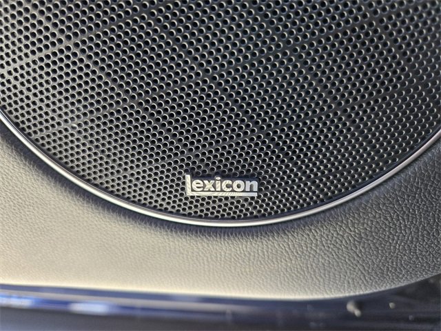 Used 2022 Genesis GV70 2.5T w/ Select Package image 16