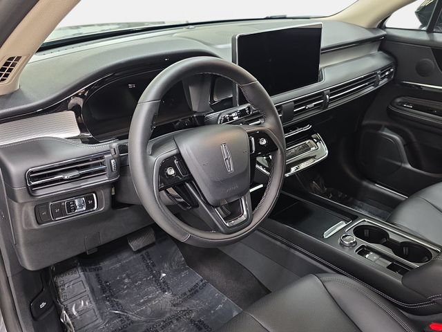 Used 2025 Lincoln Corsair AWD w/ Equipment Group 101A image 13