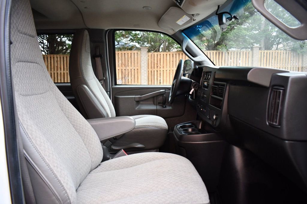 Used 2022 Chevrolet Express 3500 LS image 38