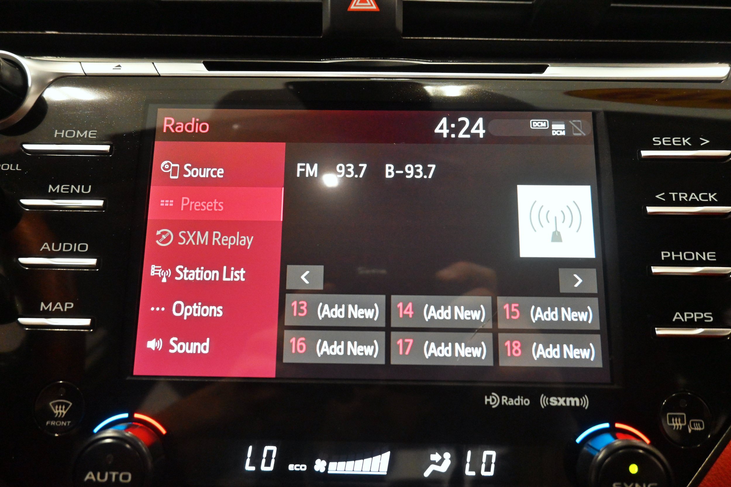 Used 2019 Toyota Camry XSE FWD image 12