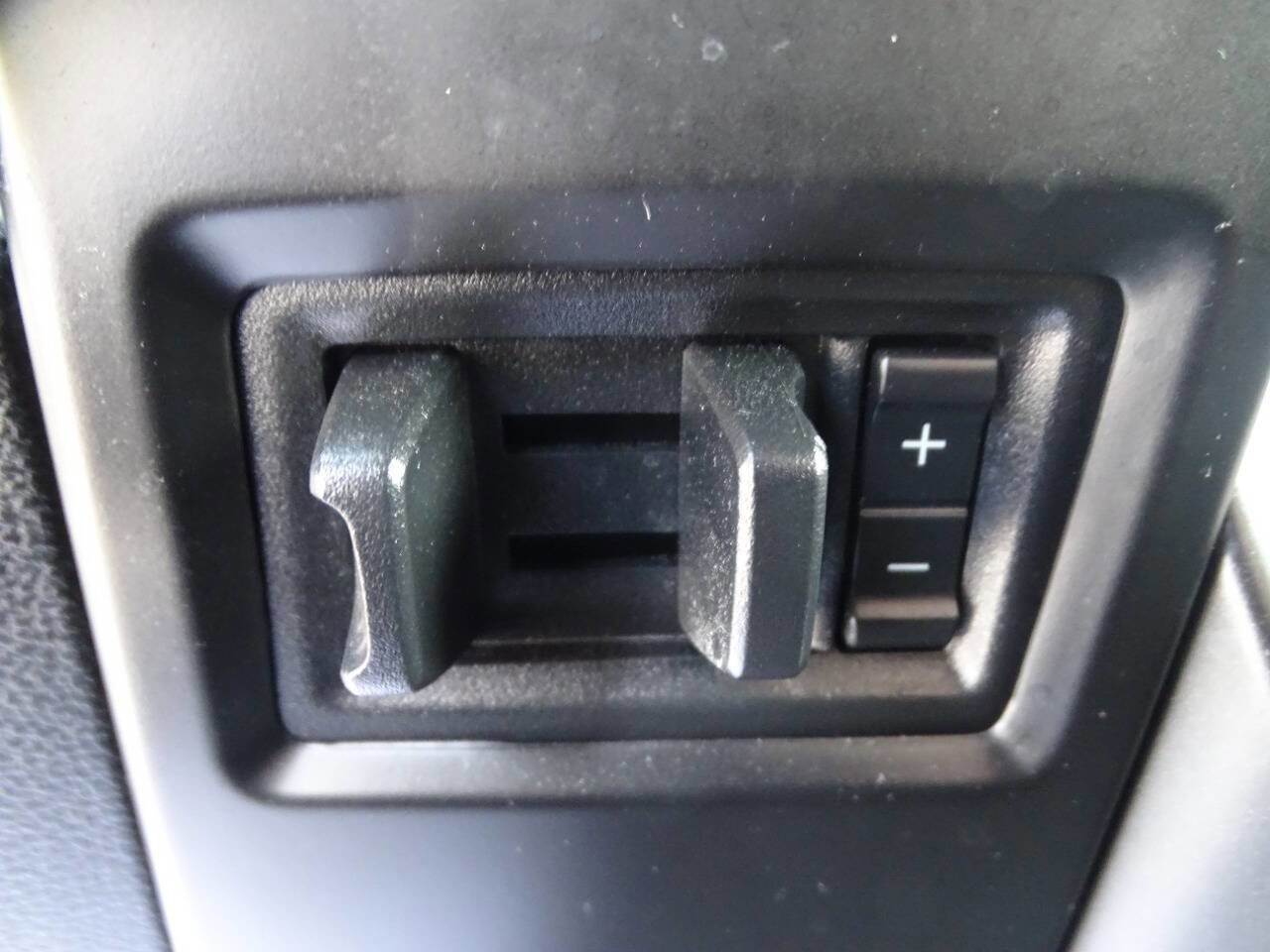 Used 2020 Ford Expedition XL AWD/4WD image 26