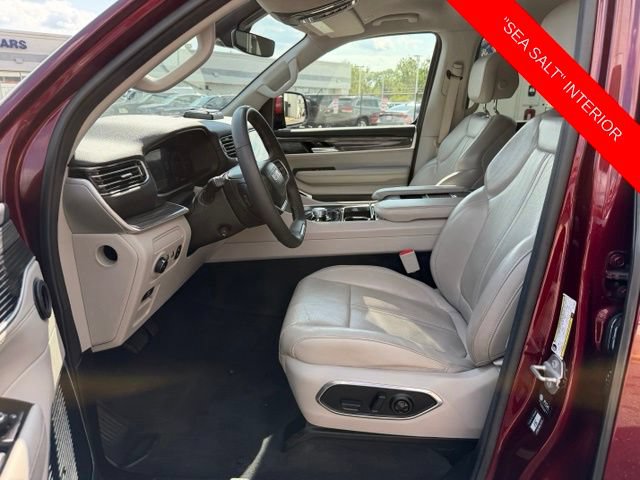 Used 2022 Jeep Wagoneer Series II AWD/4WD image 7