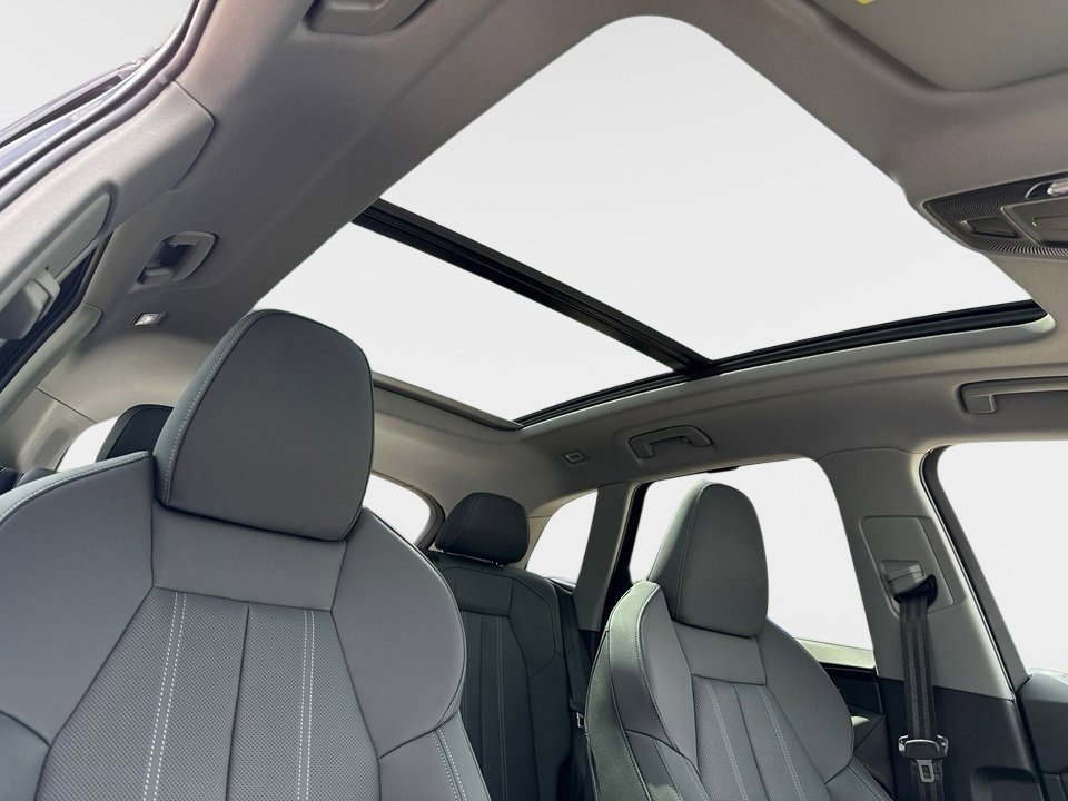 Certified 2025 Audi Q5 2.0T Premium Plus w/ Premium Plus image 9