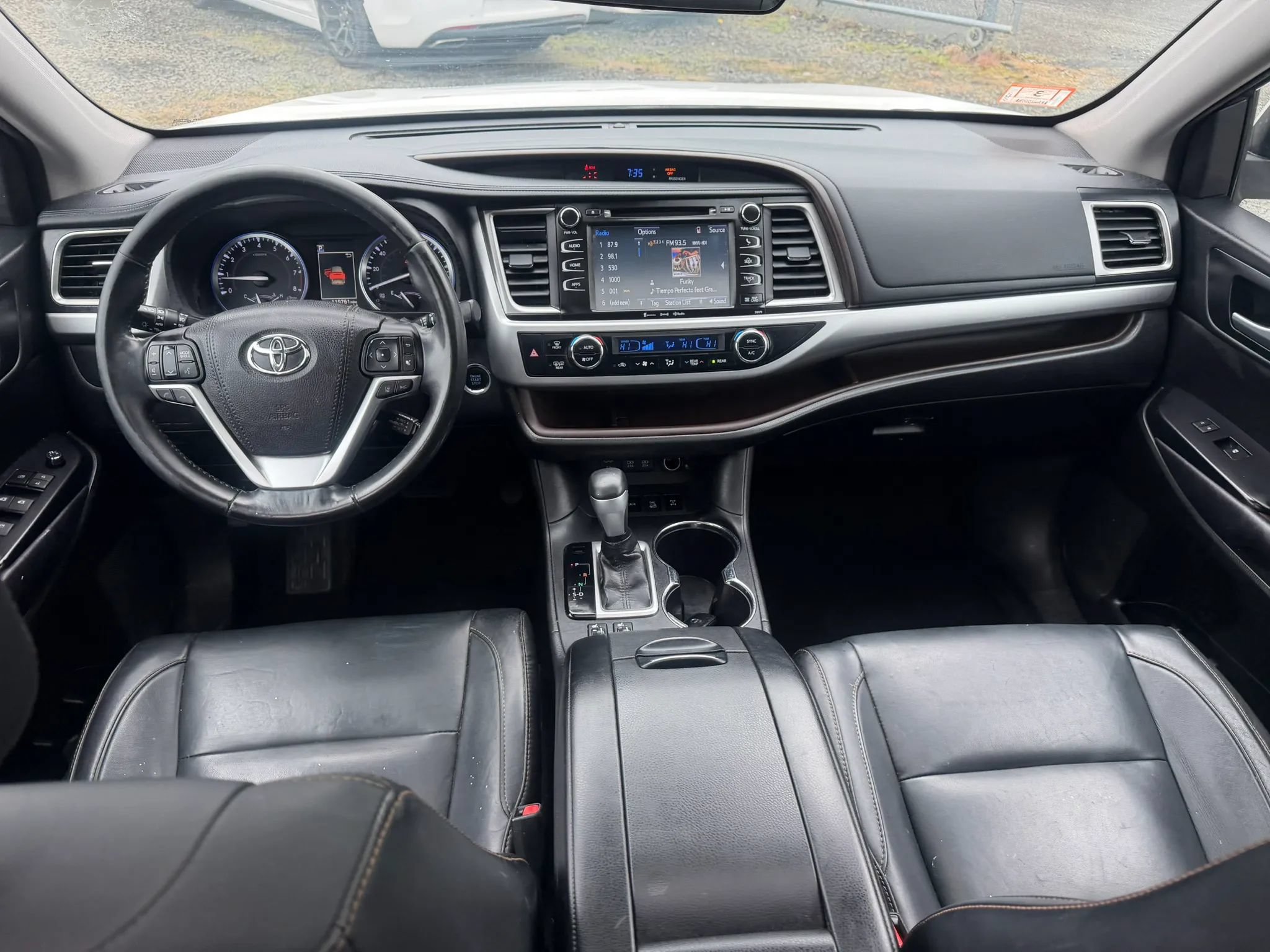 Used 2017 Toyota Highlander XLE w/ Carpet Mat Package AWD/4WD image 32