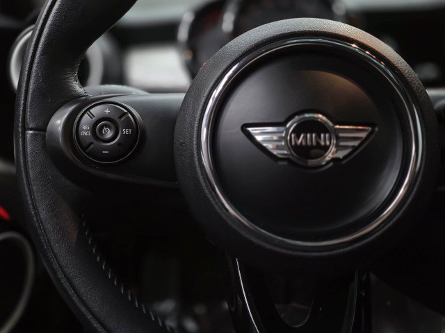 Used 2017 MINI Cooper 2-Door Hardtop FWD image 19