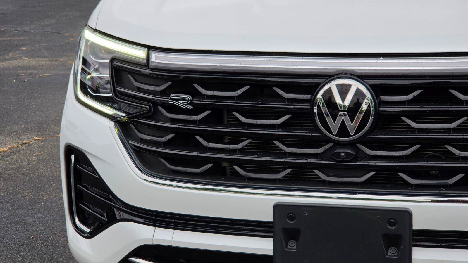 Used 2024 Volkswagen Atlas SEL Premium R-Line AWD/4WD image 11