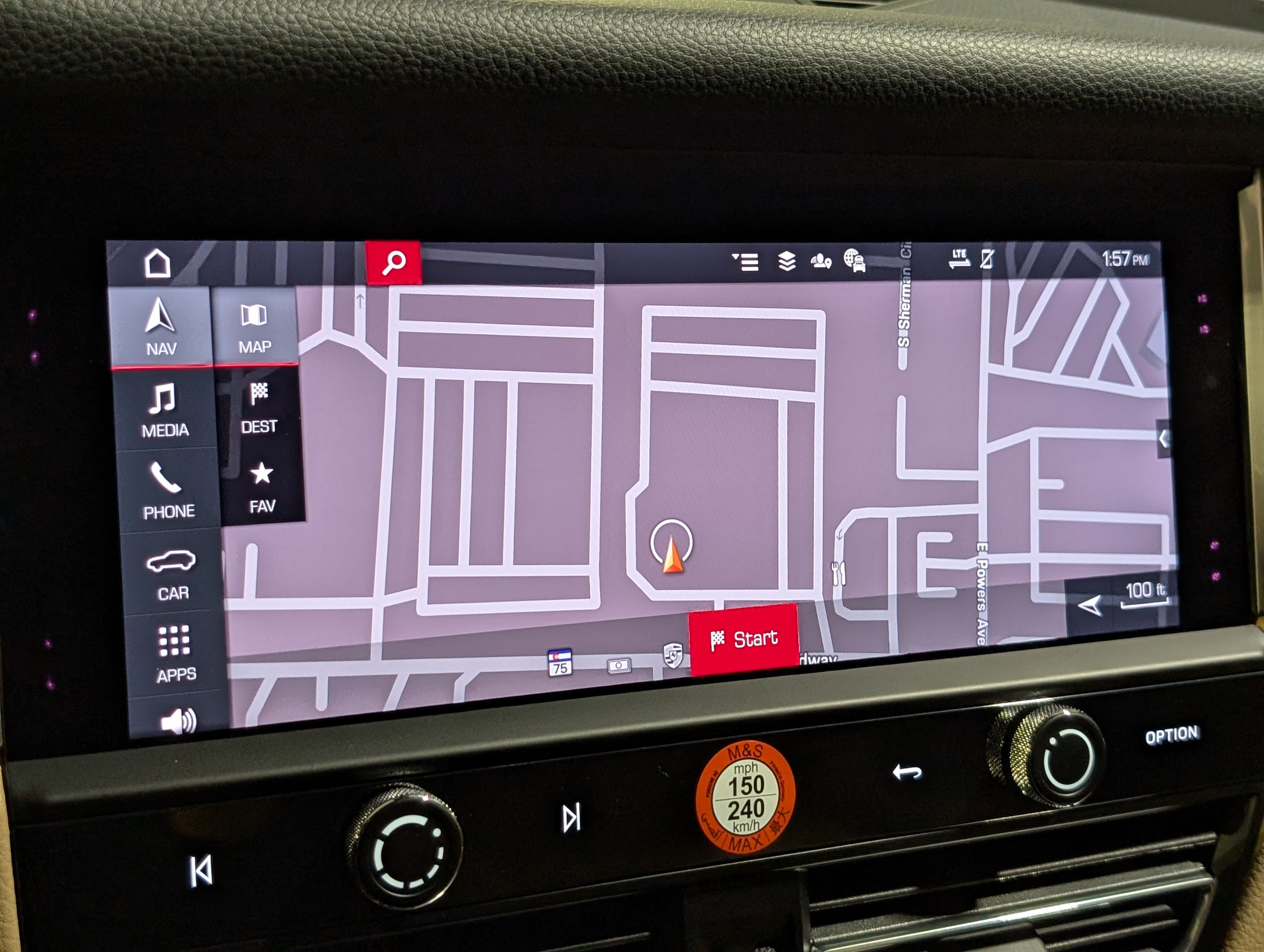 Certified 2025 Porsche Macan image 34