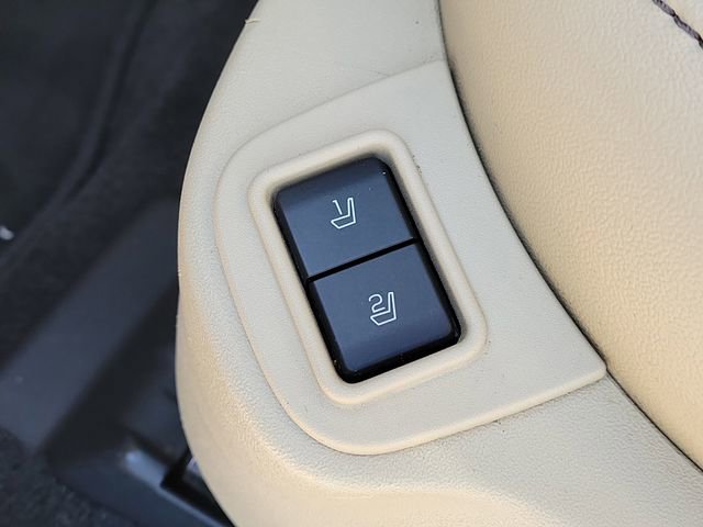 Used 2018 Ford Taurus Limited w/ Driver Assist Package FWD image 21