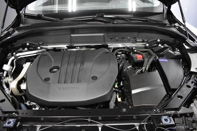 Used 2022 Volvo XC60 B5 Inscription w/ Climate Package image 34