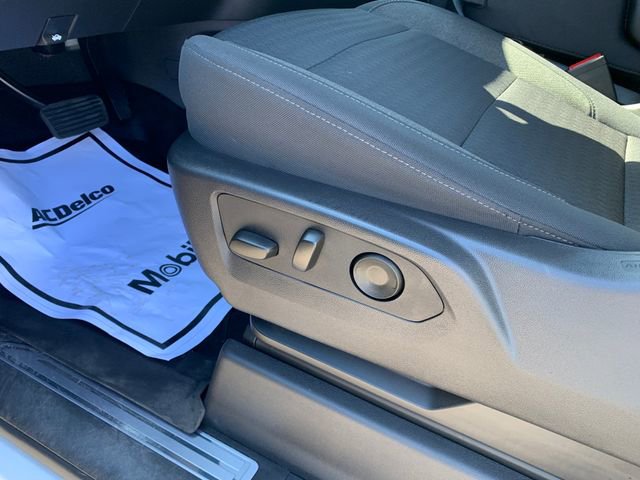 Used 2025 GMC Sierra 3500 SLE w/ SLE Convenience Package image 12