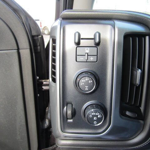 Used 2016 Chevrolet Silverado 1500 LTZ Z71 w/ LTZ Plus Package image 18