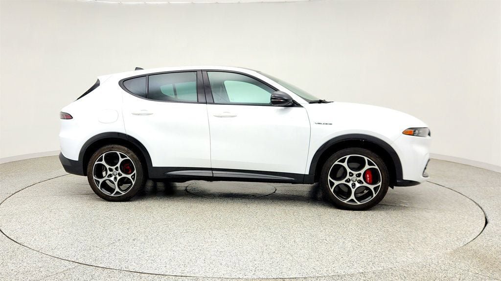 Used 2024 Alfa Romeo Tonale Veloce AWD/4WD image 8