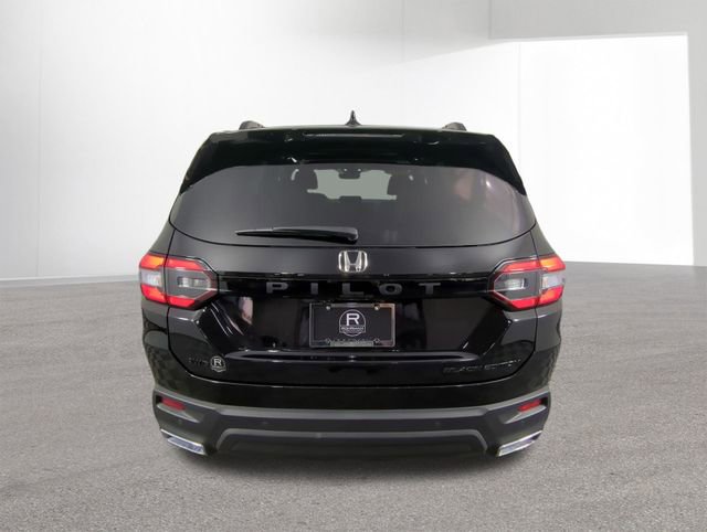 Used 2025 Honda Pilot Black Edition image 15