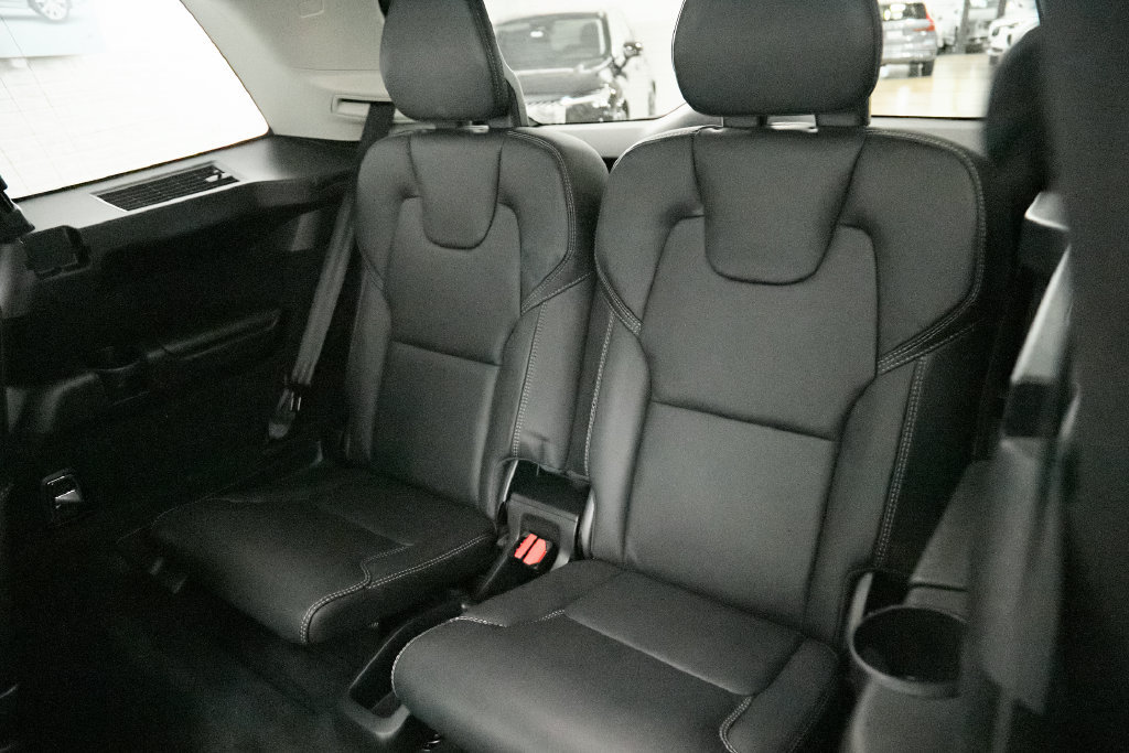 Certified 2024 Volvo XC90 B6 Ultimate AWD/4WD image 24