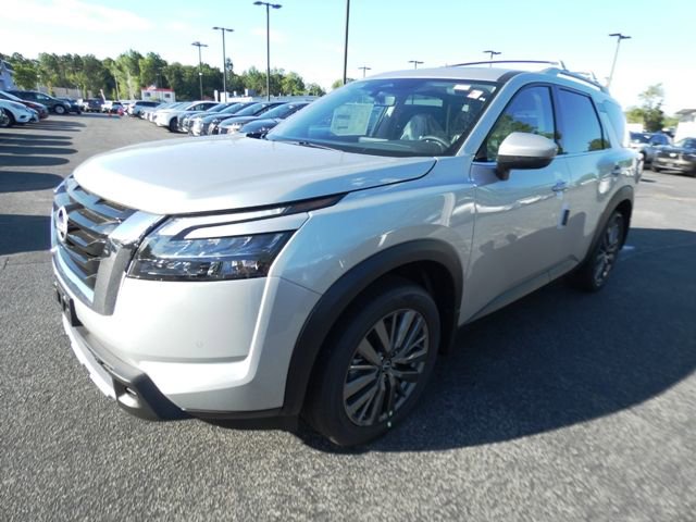 New 2025 Nissan Pathfinder SL w/ SL Premium Package image 7