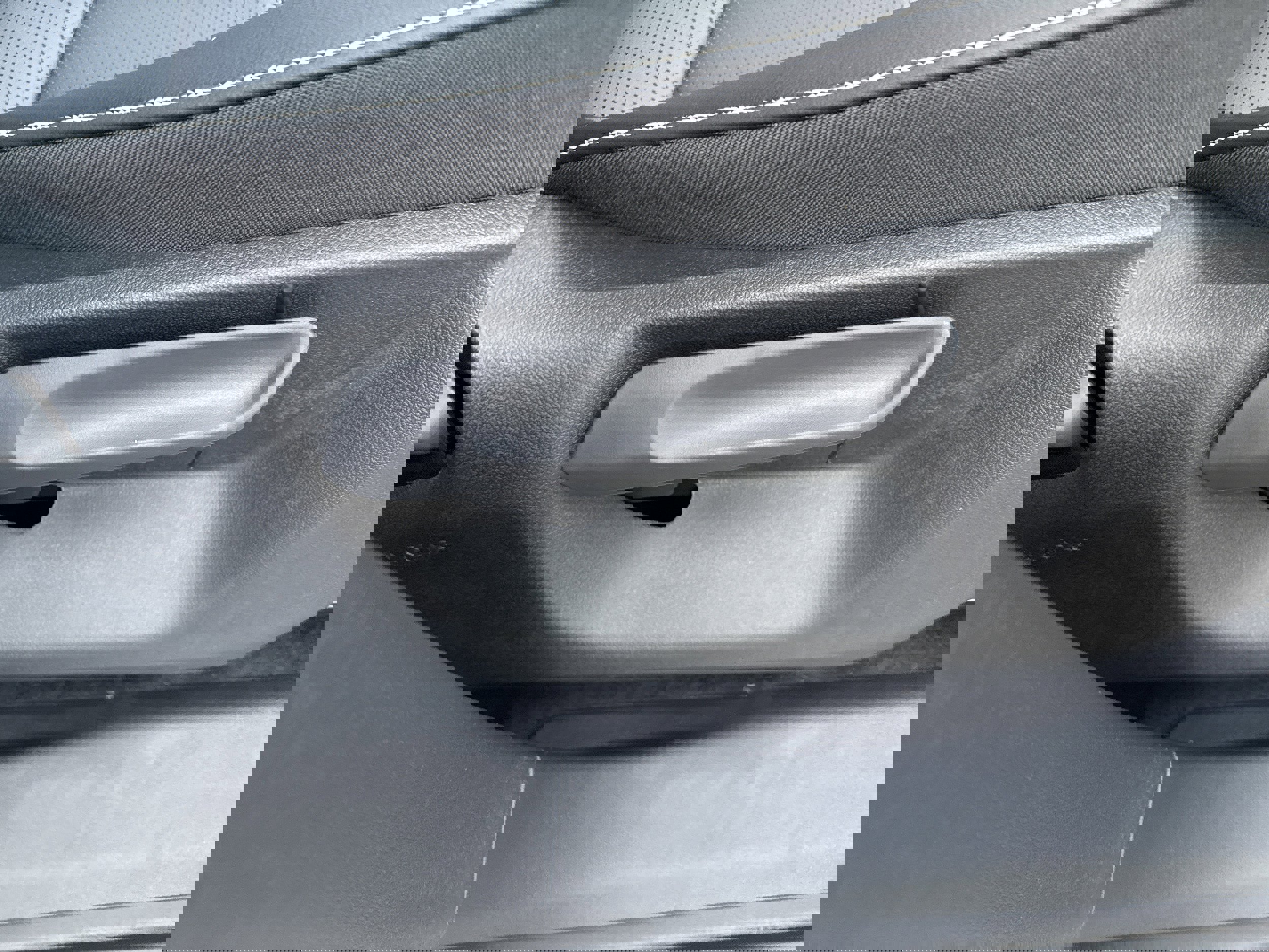 New 2025 Volkswagen Tiguan SE image 27