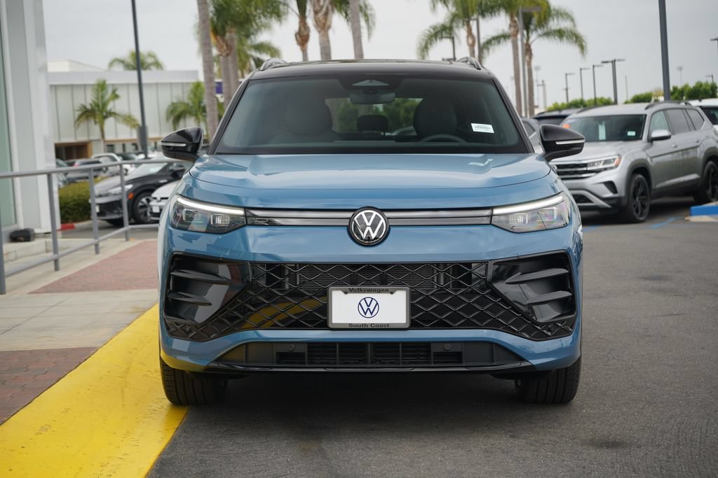 New 2026 Volkswagen Tiguan SE R-Line FWD image 5