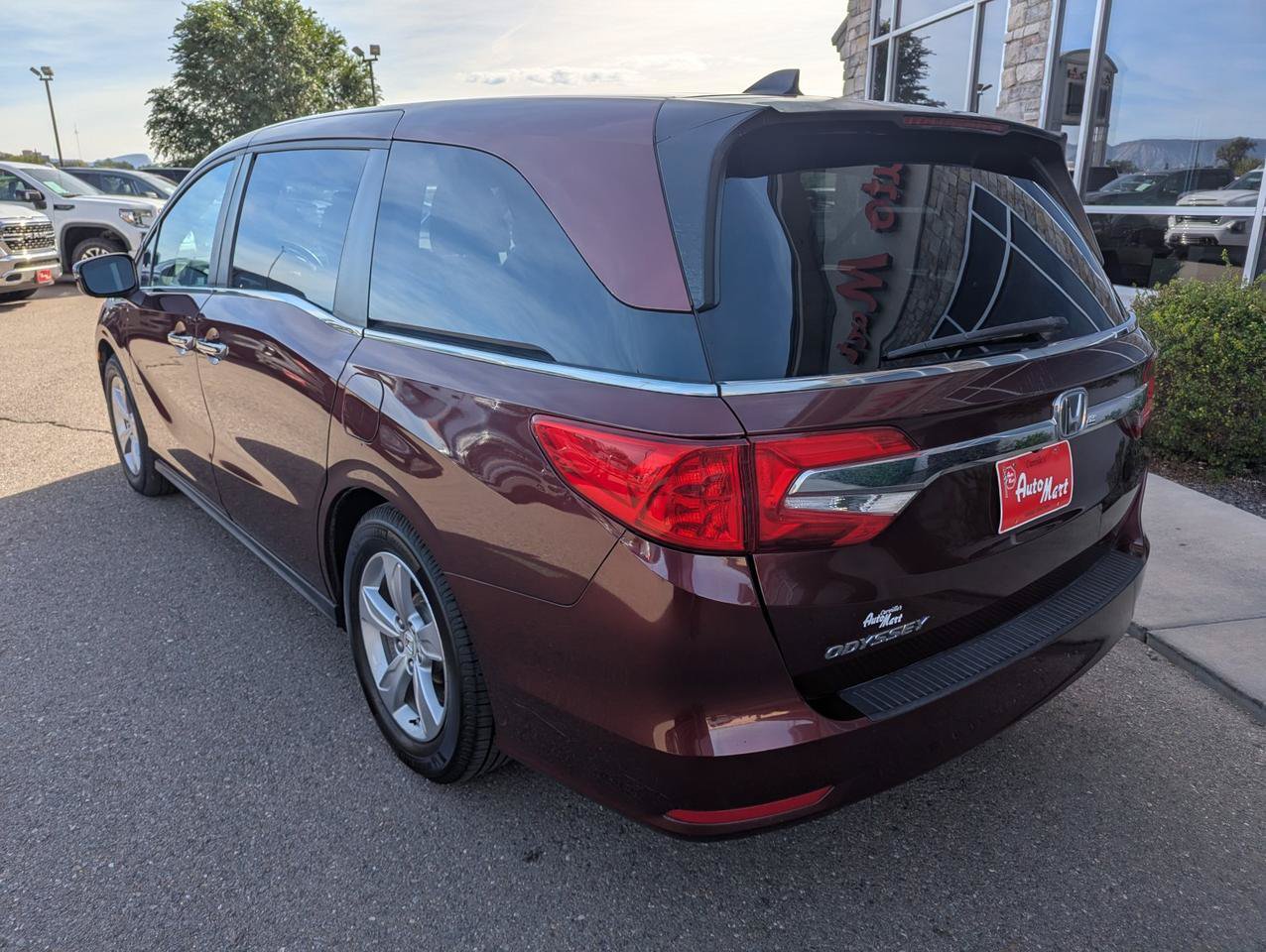 Used 2018 Honda Odyssey EX image 3