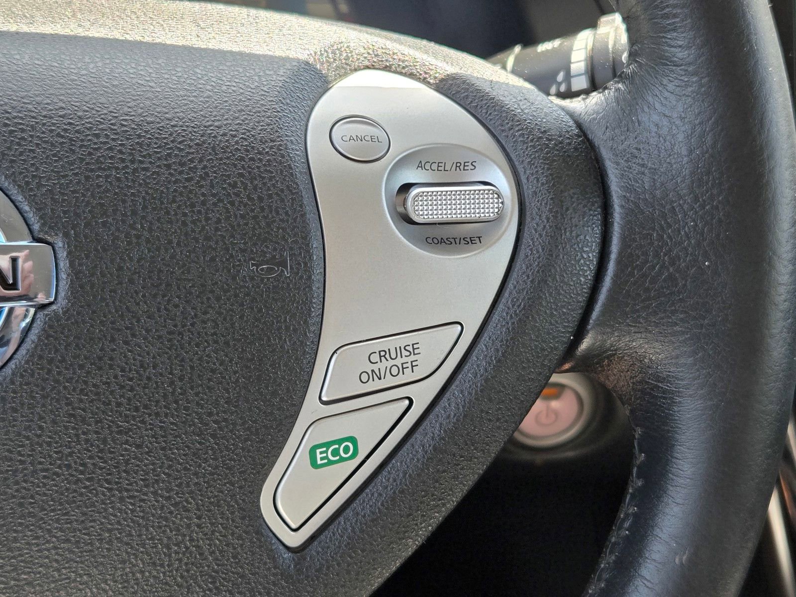 Used 2016 Nissan Leaf SV w/ Premium Package FWD image 31
