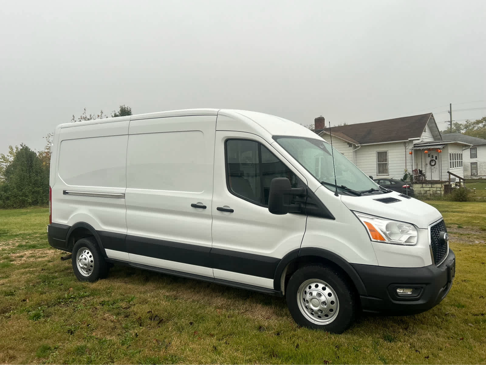 Used 2021 Ford Transit 250 Medium Roof w/ Exterior Upgrade Package image 2