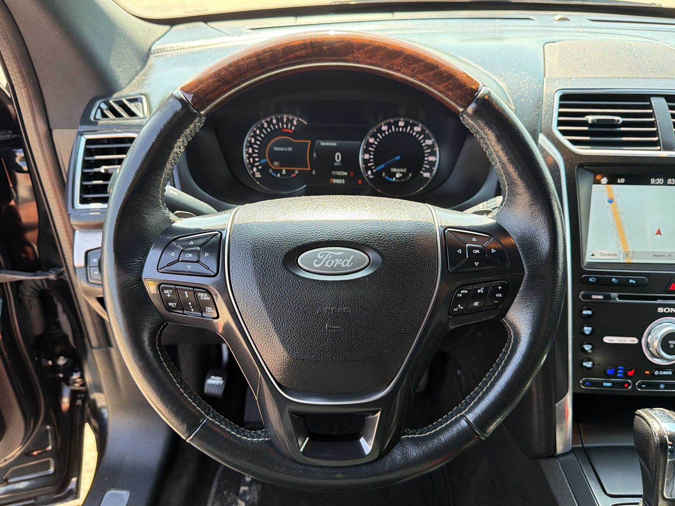 Used 2017 Ford Explorer Platinum AWD/4WD image 16