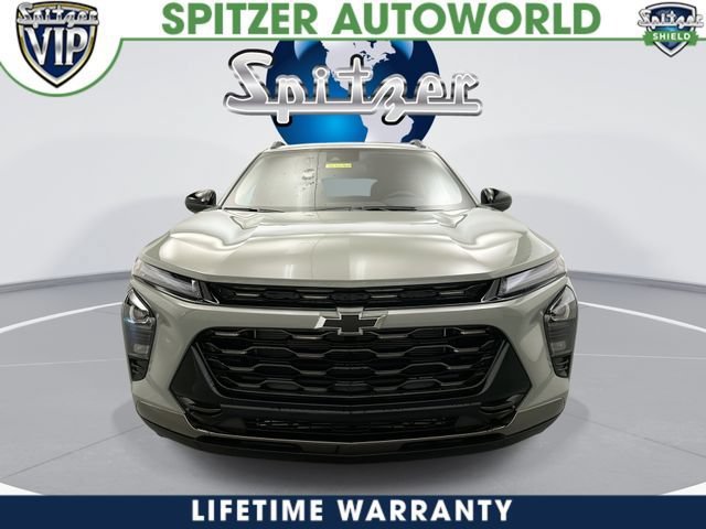 New 2026 Chevrolet Trax ACTIV w/ Sunroof Package FWD image 3