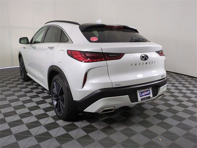 Certified 2025 INFINITI QX55 Essential image 9