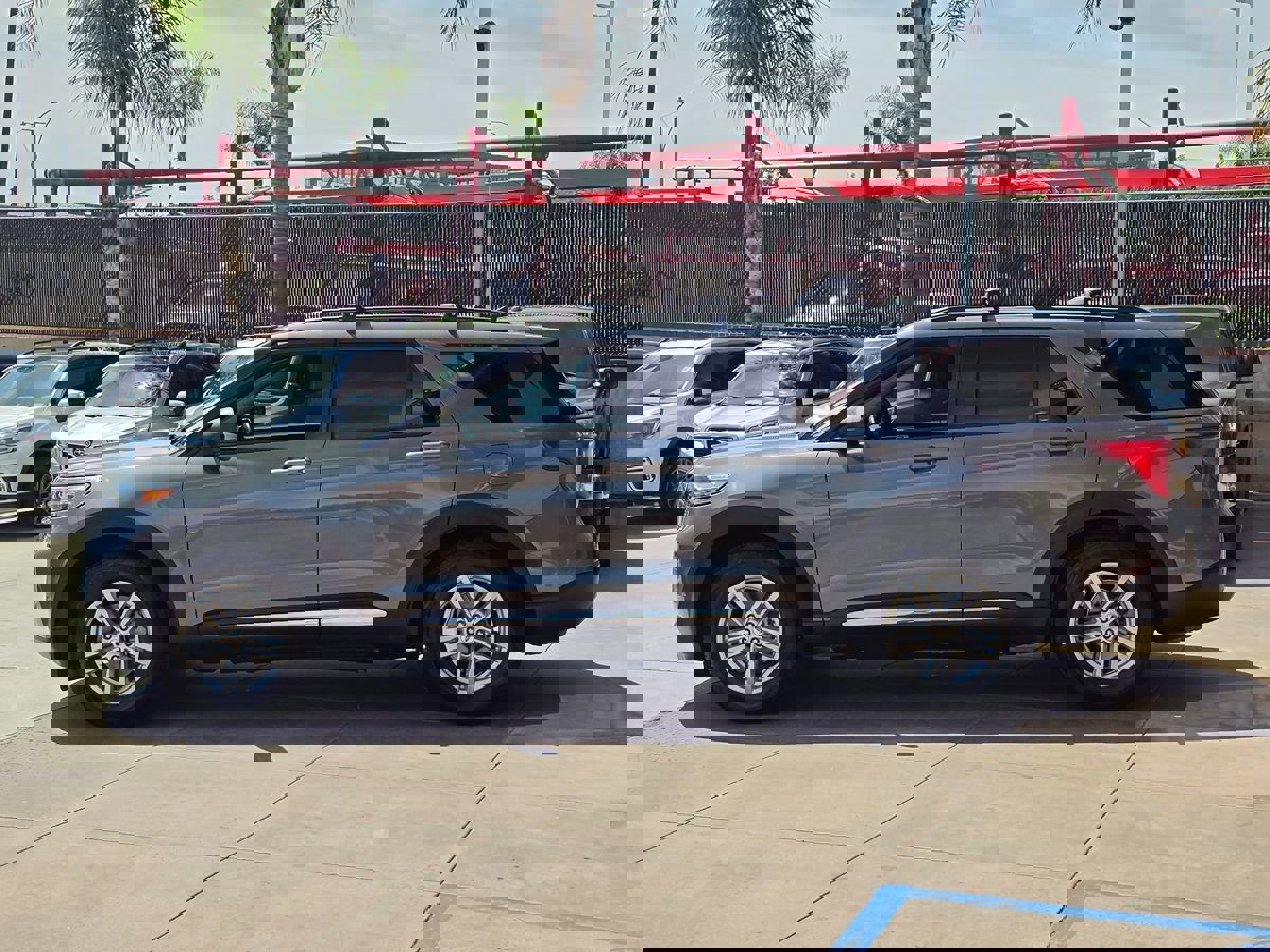 Used 2021 Ford Explorer XLT RWD image 10