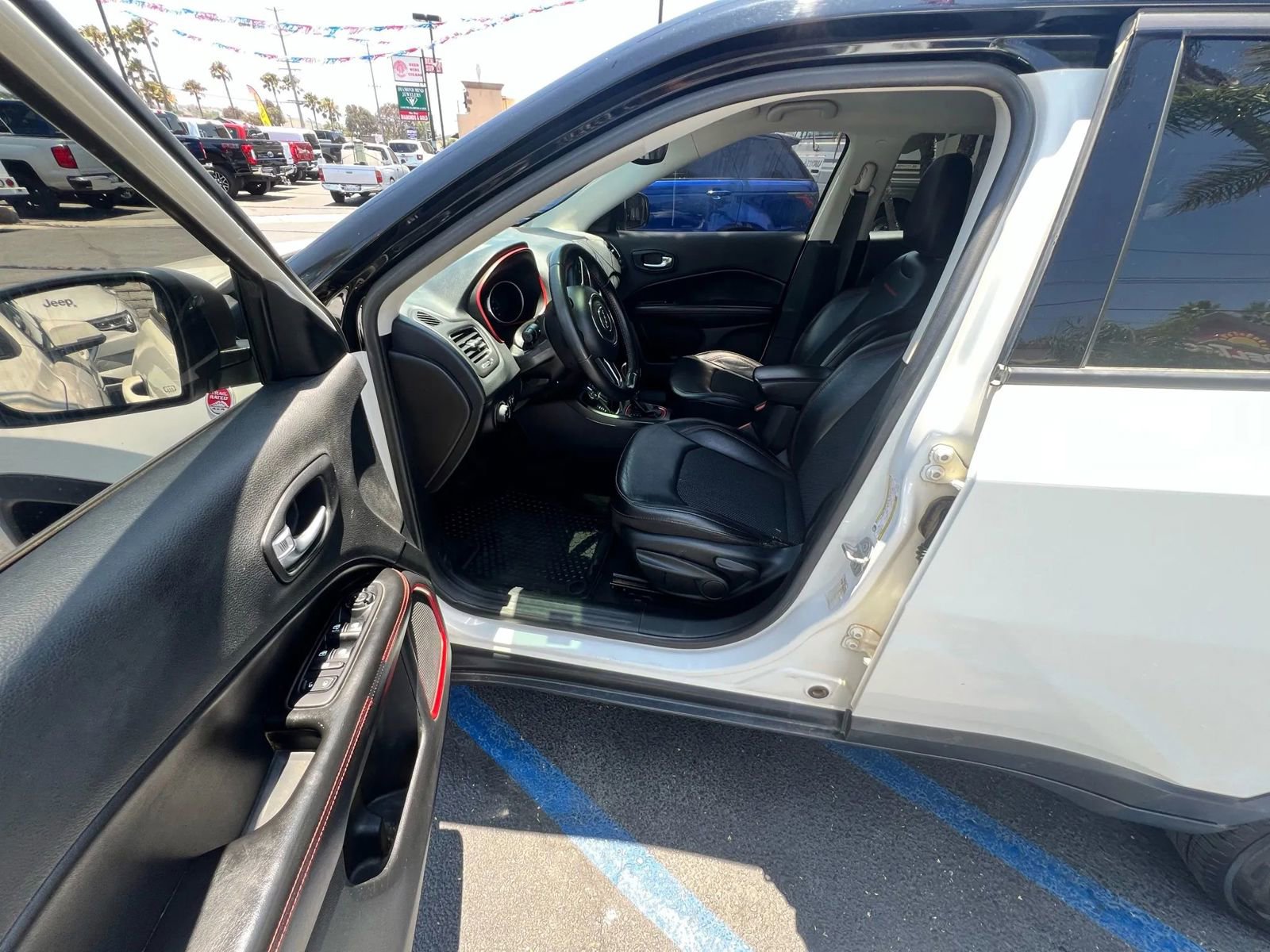 Used 2019 Jeep Compass Trailhawk image 10