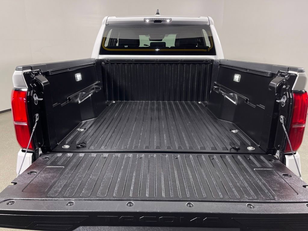 Certified 2025 Toyota Tacoma TRD Off-Road image 10