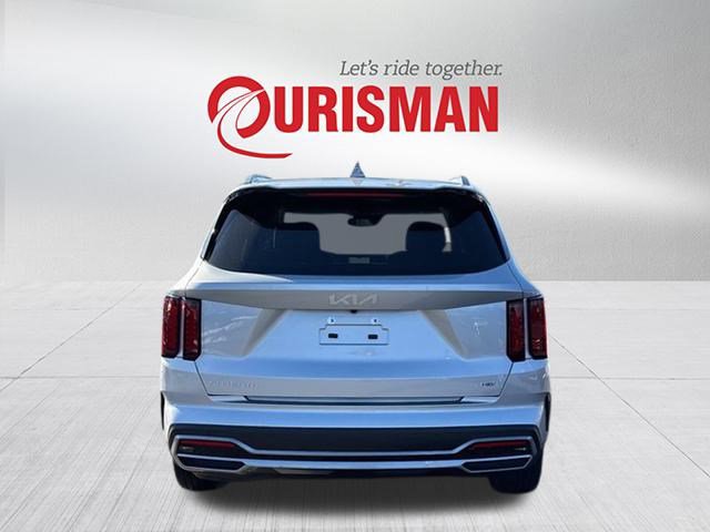 Used 2023 Kia Sorento EX image 3