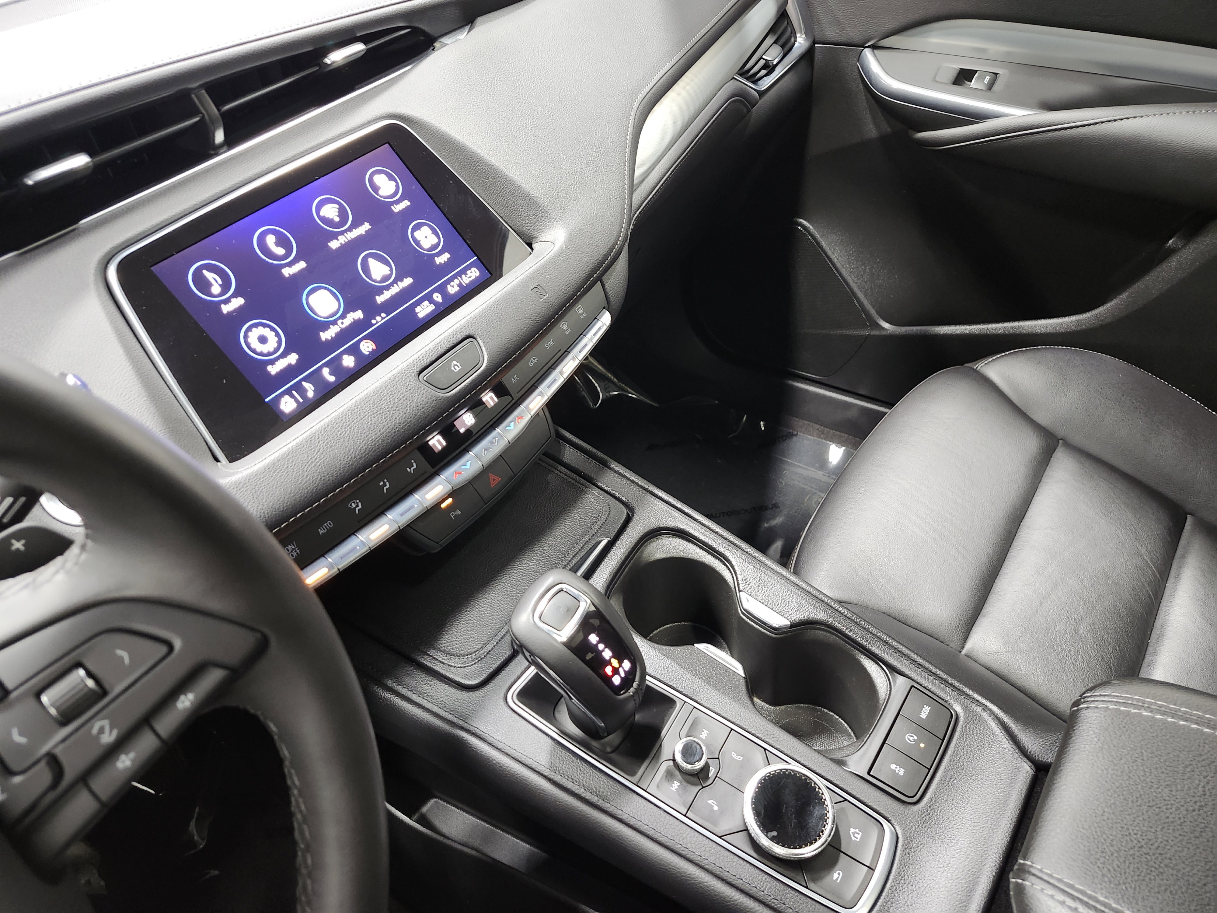 Used 2019 Cadillac XT4 Premium Luxury AWD/4WD image 35