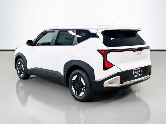 New 2027 Kia Seltos LX FWD image 5